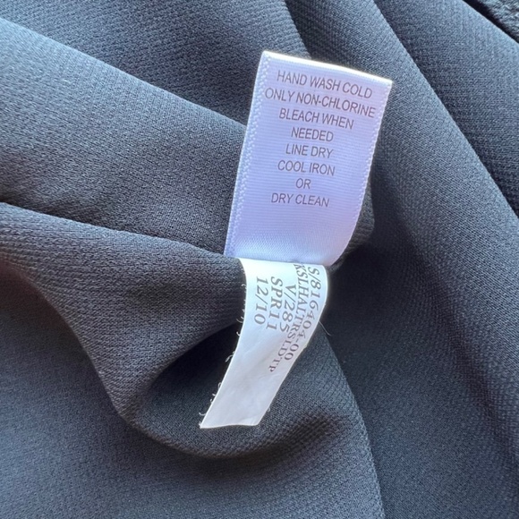 Banana Republic size 2P black ruched halter like top - Picture 11 of 11